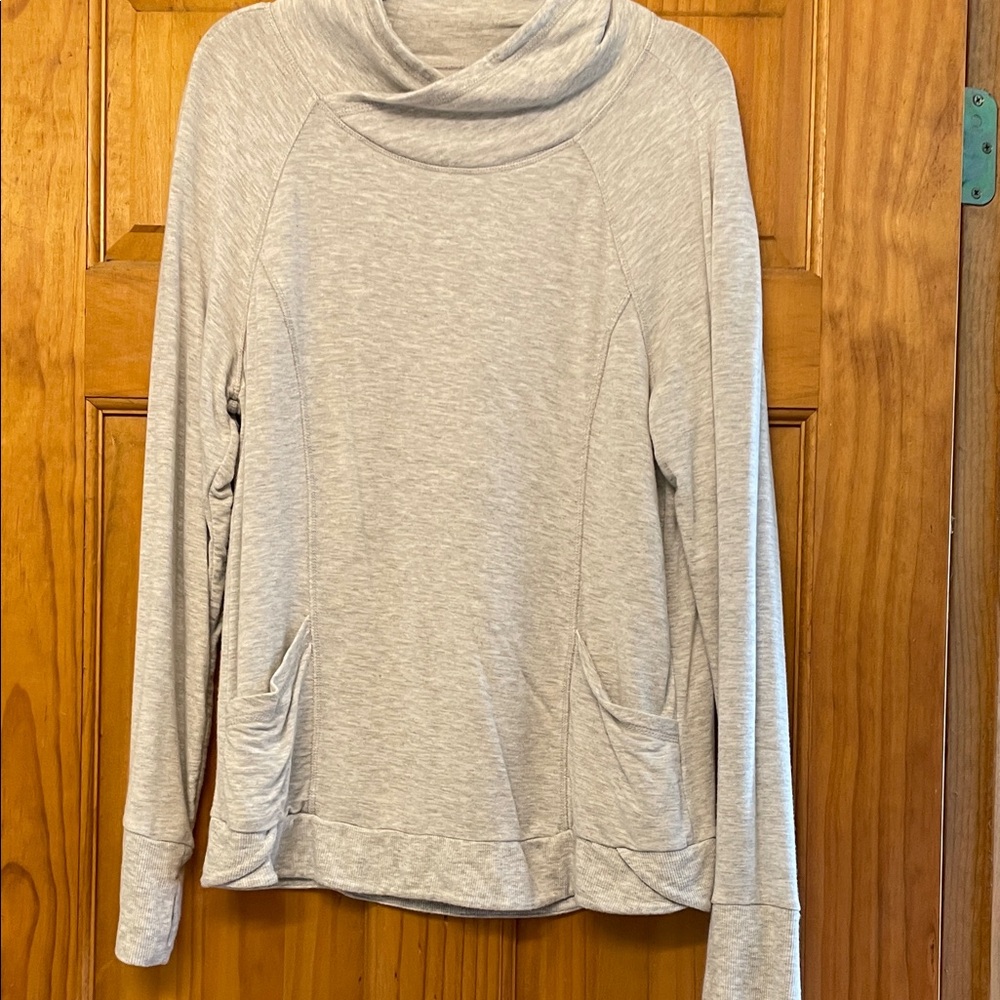 Yogalicious Heather Gray Top